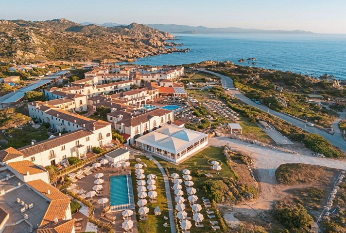 Mangia's Santa Teresa Sardinia, Curio Collection by Hilton