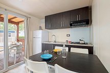 Baia Holiday Isuledda - Wohnbeispiel Mobilheim Baia Relax New (Zimmercodierung CB1)