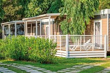 Baia Holiday Isuledda - Wohnbeispiel Mobilheim Baia Elite (Zimmercodierung CB5)