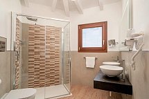 Hotel I Ginepri - Wohnbeispiel Doppelzimmer Superior (Zimmercodierungen DS1 & DSM)