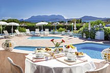 Stefania Boutique Hotel by the Beach - Restaurant am Pool