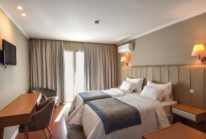 Suave Mar - Wohnbeispiel Doppelzimmer Poolblick (Zimmercodierung DBP)