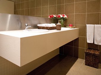 TRYP by Wyndham Porto Centro - Badbeispiel Doppelzimmer (Zimmercodierung DB1)
