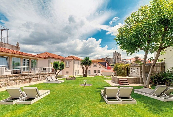 OCA Flores & Vitória Village Hotel