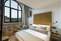 Neya Porto