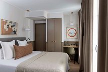 Le Petit Beaumarchais Hotel & Spa - Wohnbeispiel Doppelzimmer Superior (Zimmercodierung DS1)