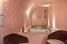 Le Petit Oberkampf Hotel & Spa