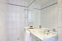 Hotel du Pré - Wohnbeispiel Doppelzimmer (Zimmercodierung DB1)