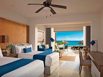 Dreams Sapphire Resort & Spa - Wohnbeispiel Preferred Club Juniorsuite Beachfront Swim-Out (Zimmercodierung JLQ)