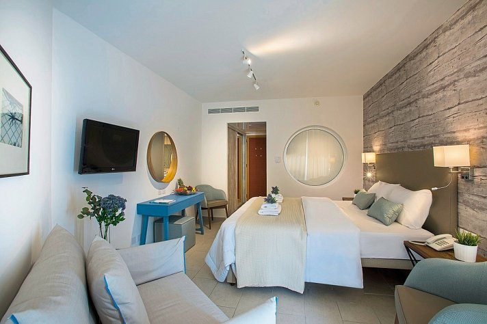 Leonardo Plaza Cypria Maris Beach Hotel & Spa