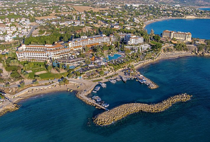 Coral Beach Hotel & Resort