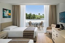 Olympic Lagoon Resort Paphos - Wohnbeispiel Juniorsuite Familie Landblick (Zimmercodierung JI1)