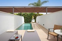 Olympic Lagoon Resort Paphos - Beispiel Terrasse Fisherman´s Juniorsuite Poolblick mit Privatpool (Zimmercodierung J1P)