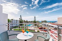 Louis Phaethon Beach