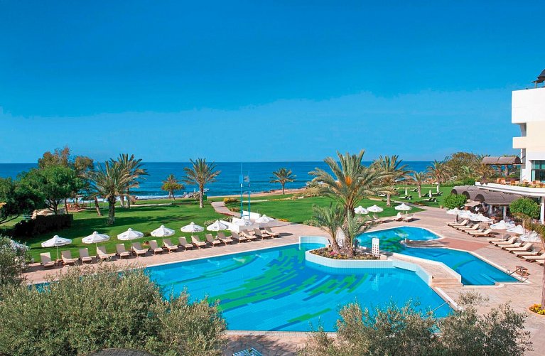 Constantinou Bros Athena Royal Beach