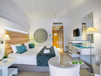 Leonardo Cypria Bay - Wohnbeispiel Doppelzimmer Landblick (Zimmercodierungen DBL & DP1)