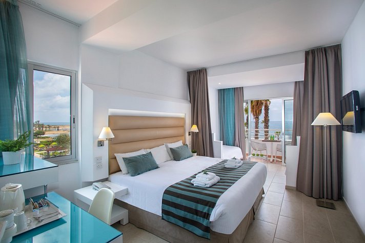 Leonardo Cypria Bay