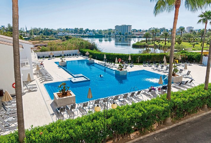 Eix Lagotel Holiday Resort