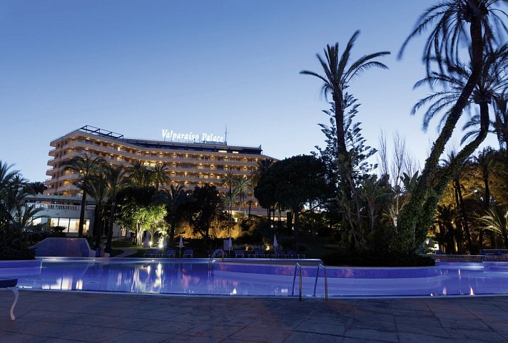 GPRO Valparaíso Palace & Spa - Außenansicht bei Nacht