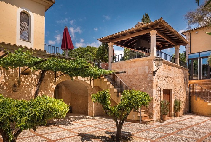 Son Julia Country House