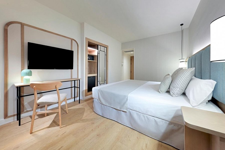 Alua Linda Mallorca - Wohnbeispiel Doppelzimmer Poolblick (Zimmercodierungen DBP & DCP)
