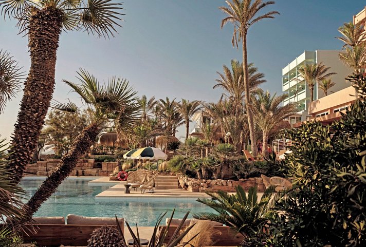 Bikini Island & Mountain Hotel Es Trenc