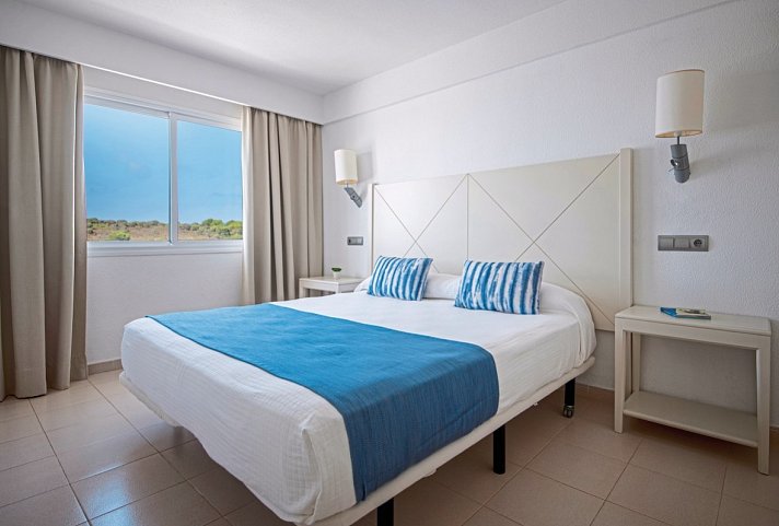 Blau Punta Reina Resort - Wohnbeispiel Appartement 1 Schlafzimmer Meerblick (Zimmercodierungen AS1, AS2, AS3 & AS4)