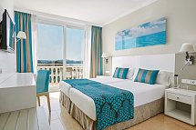 Universal Hotel Lido Park & Spa - Wohnbeispiel Doppelzimmer seitl. Meerblick (Zimmercodierungen D1N, D2N & DC1)