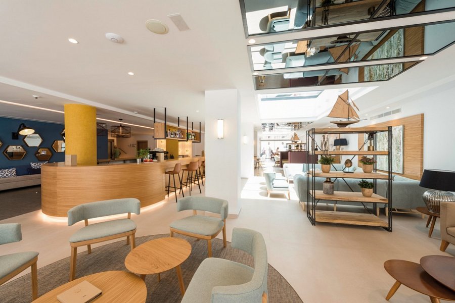 Kyrat Amàrac Suites