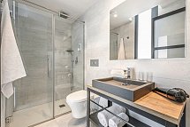 Kyrat Amàrac Suites - Beispiel Bad (Zimmercodierungen DN1, OB1, DE1 & DNP)