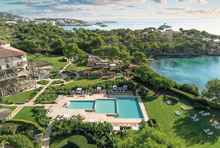 The St. Regis Mardavall Mallorca Resort
