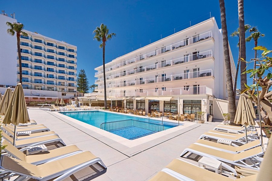 Universal Hotel Bikini
