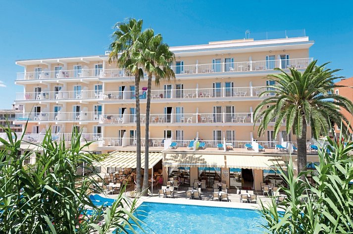 Universal Hotel Bikini