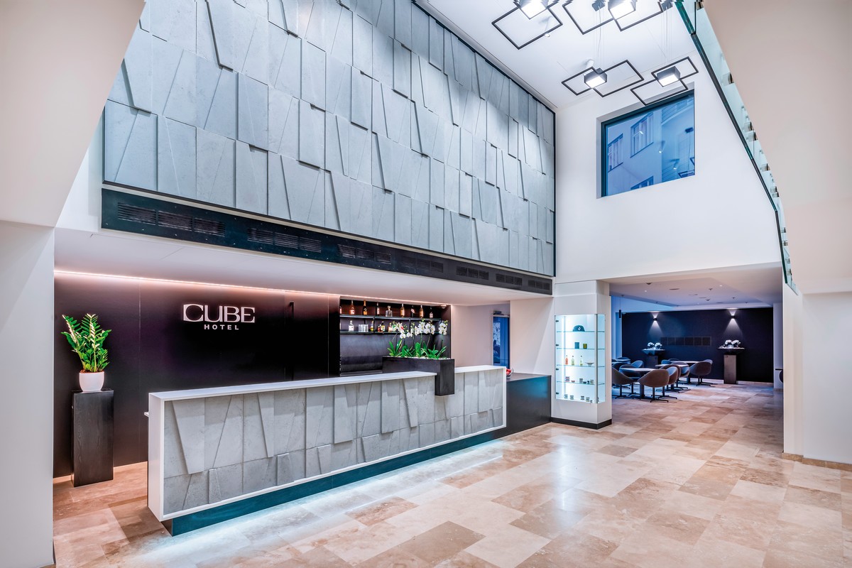 CUBE Hotel