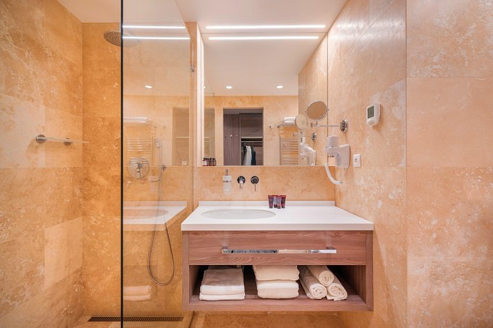 CUBE Hotel