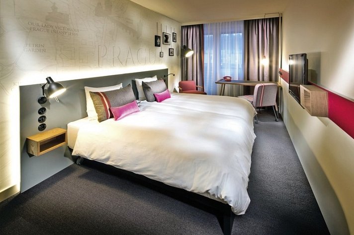 Hotel PULSE8
