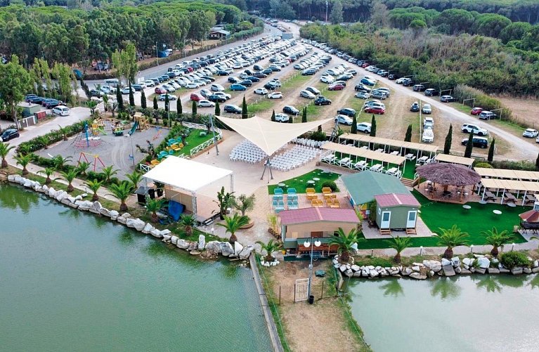 Camping Free Beach (by Happy Camp)