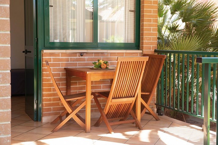 Argentario Camping Village - Wohnbeispiel Villino Superior Giglio (Zimmercodierung CB2)
