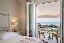 Hotel Il Negresco - Wohnbeispiel Doppelzimmer Meerblick (Zimmercodierung DBM)