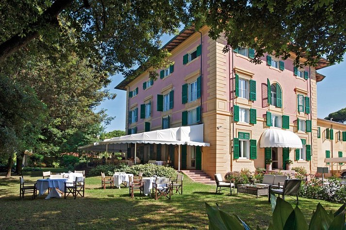 Augustus Hotel & Resort