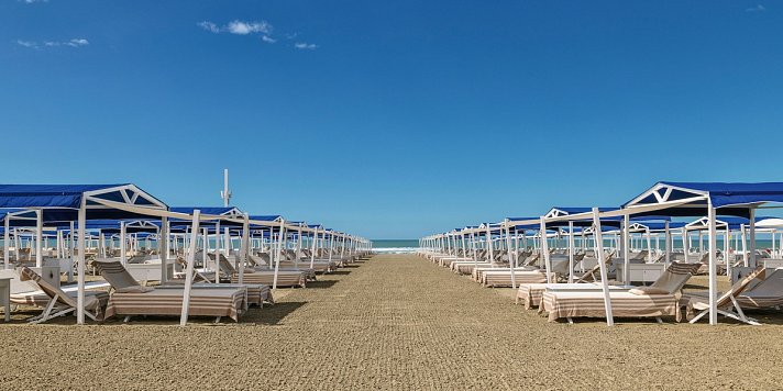 Augustus Hotel & Resort