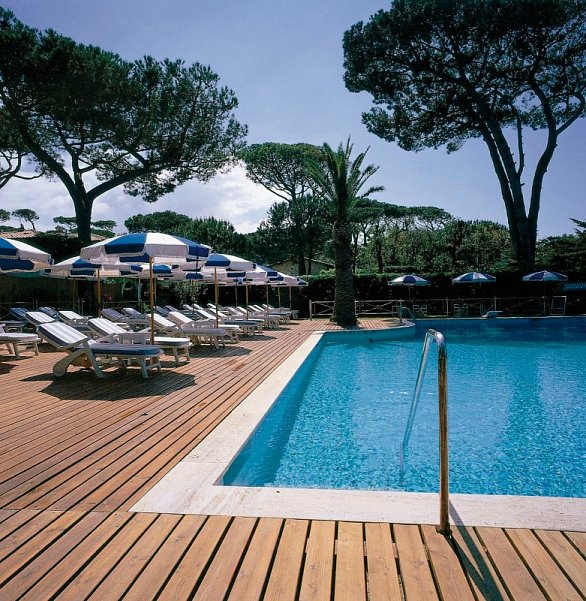 Augustus Hotel & Resort