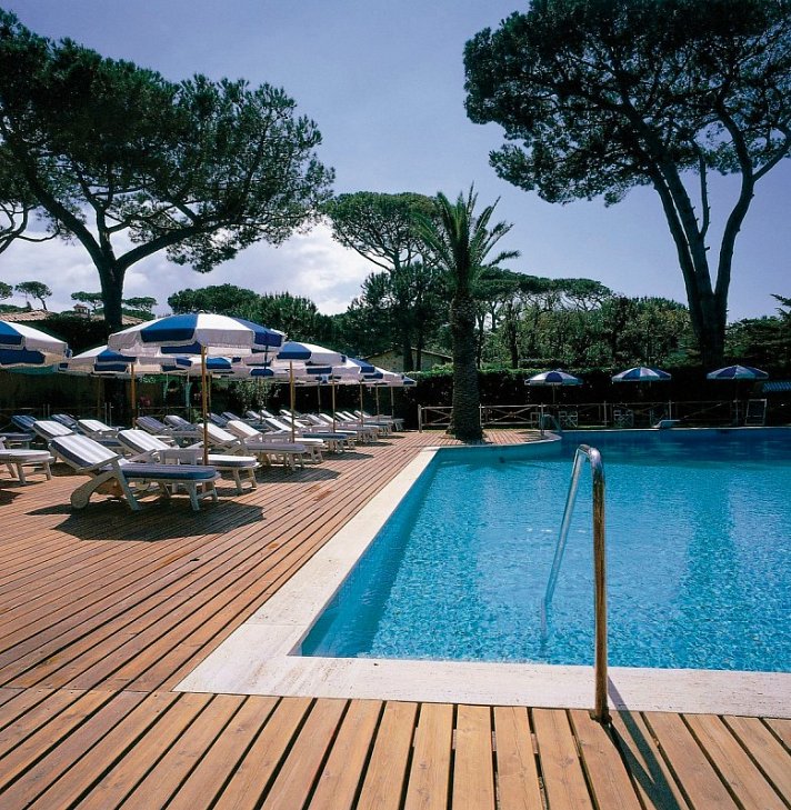 Augustus Hotel & Resort