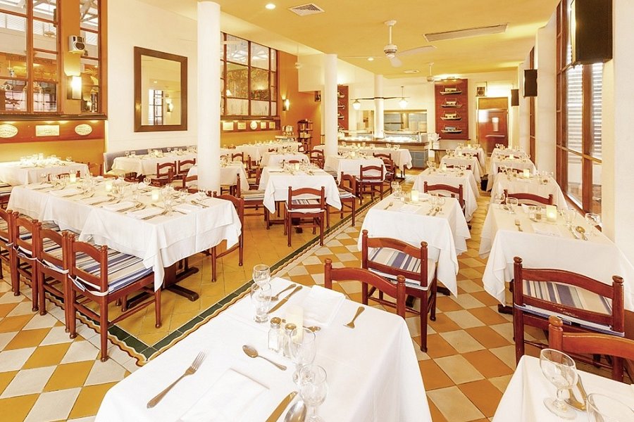 Grand Decameron Panama, A Trademark All-Inclusive Resort - Restaurant
