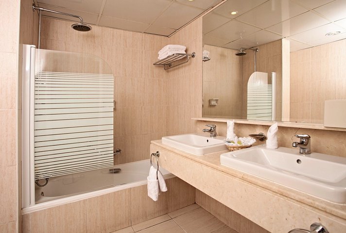 Bahia Principe Grand La Romana - Beispiel Bad Junior Suite Superior (Zimmercodierungen JS1, JS2 & JV1)