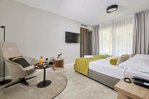 Hotel & Residence Garden Istra Plava Laguna - Wohnbeispiel Familienz. Poolseite Nebengebäude (Zimmercodierung FB2)