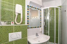 Hotel & Residence Umag Plava Laguna - Badbeispiel Doppelzimmer Nebengebäude (Zimmercodierungen D1V & FBV)
