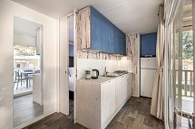 Valkanela Camping - Wohnbeispiel Mobilheim Forest Escape (Zimmercodierungen CB1 & CB2)