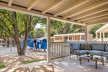 Valkanela Camping - Wohnbeispiel Mobilheim Forest Escape Family (Zimmercodierung CB2)