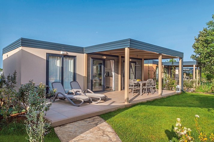 Valamar Camping Lanterna - Wohnbeispiel Mediterranean Garden Home für 4 plus 2 (Zimmercodierung CB3)